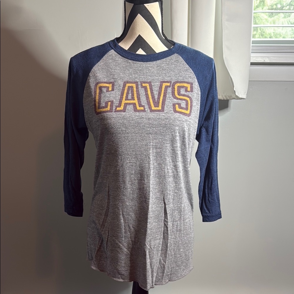 HOMAGE Cleveland Cavaliers “CAVS” 3/4 Length Sleeve Tee
